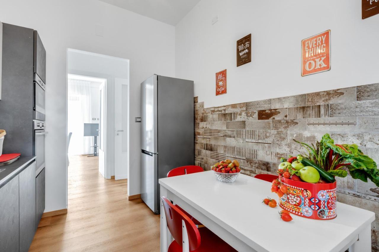 Residenza Dei Poeti - Roomy And Modern Flat Palermo Luaran gambar