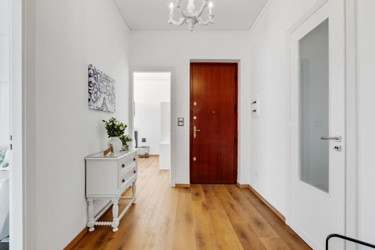 Residenza Dei Poeti - Roomy And Modern Flat Palermo Luaran gambar