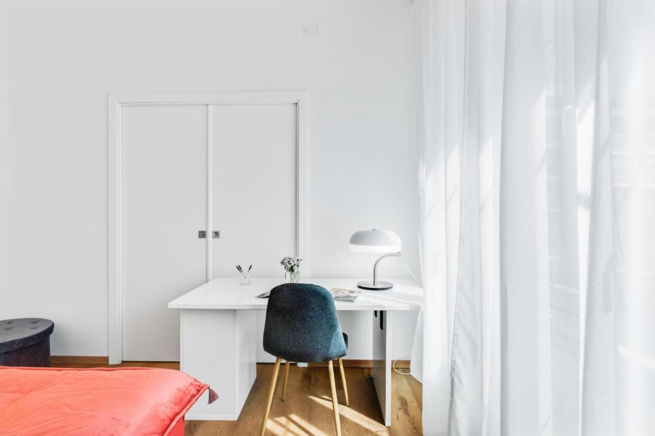 Residenza Dei Poeti - Roomy And Modern Flat Palermo Luaran gambar