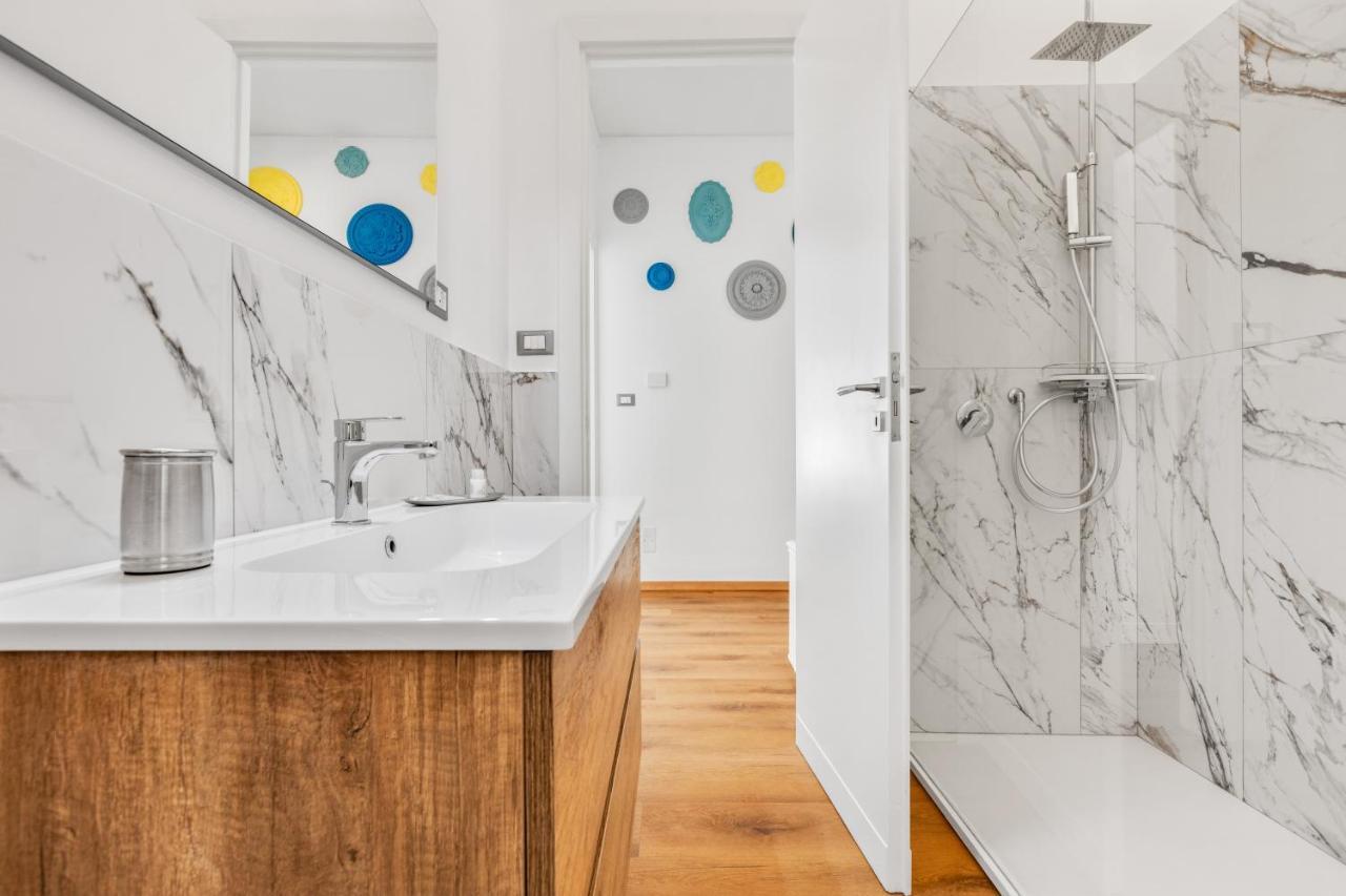 Residenza Dei Poeti - Roomy And Modern Flat Palermo Luaran gambar