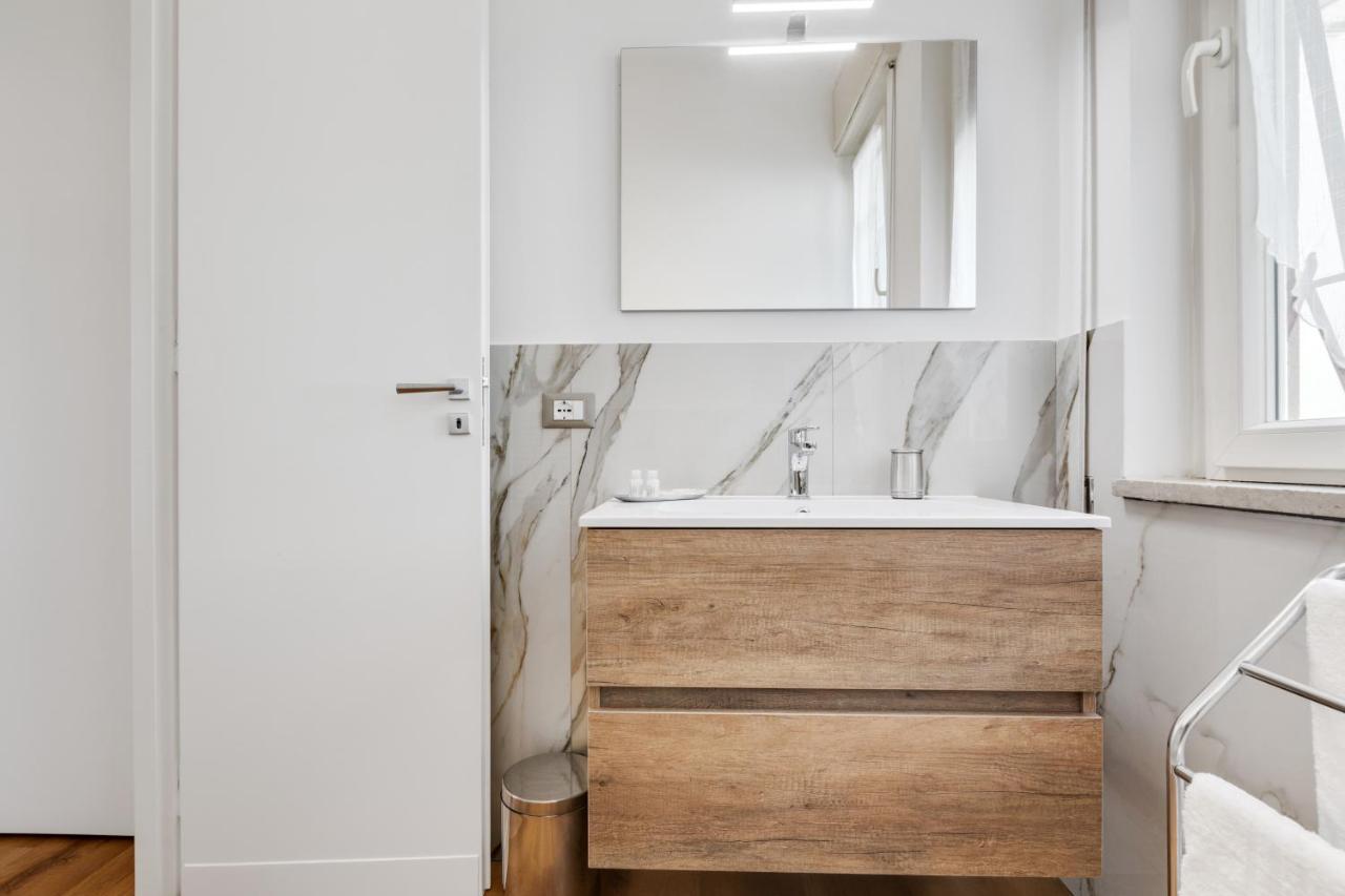 Residenza Dei Poeti - Roomy And Modern Flat Palermo Luaran gambar
